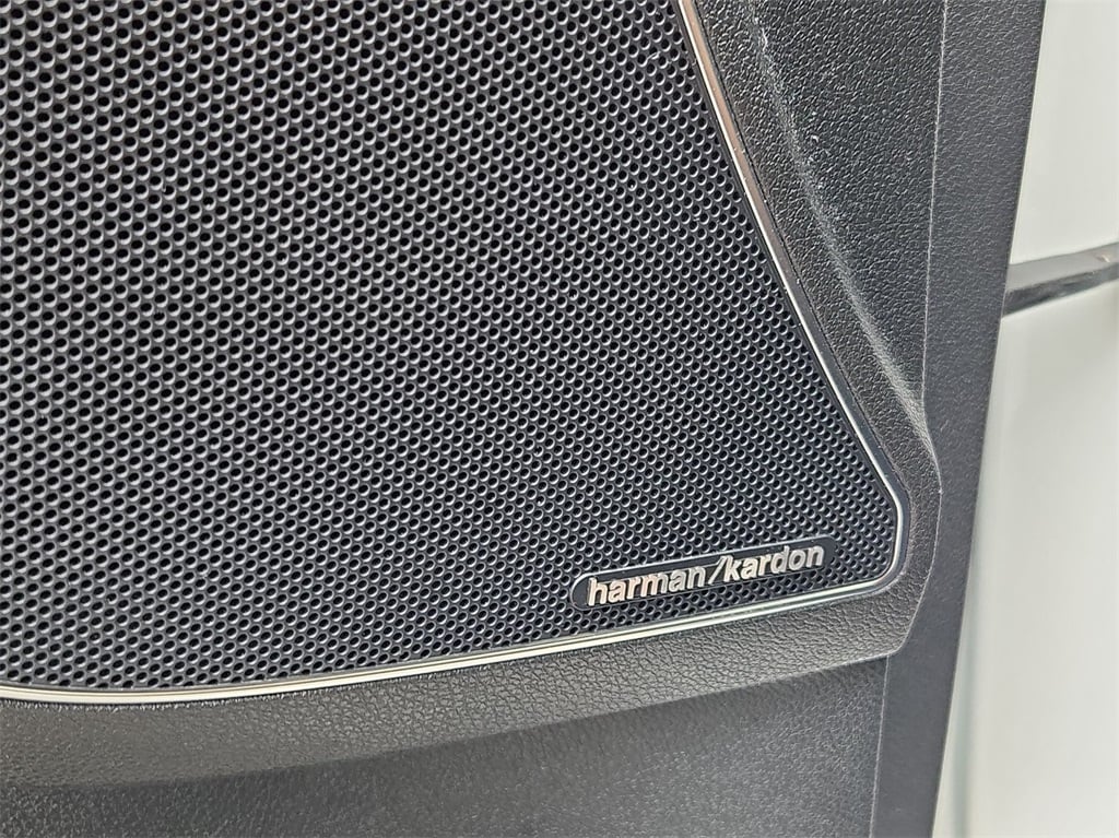 2019 KIA SORENTO - Image 25