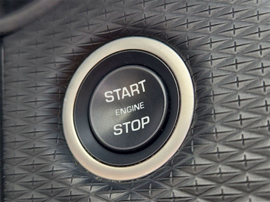 2023 LAND ROVER RANGE ROVER VELAR - Image 17