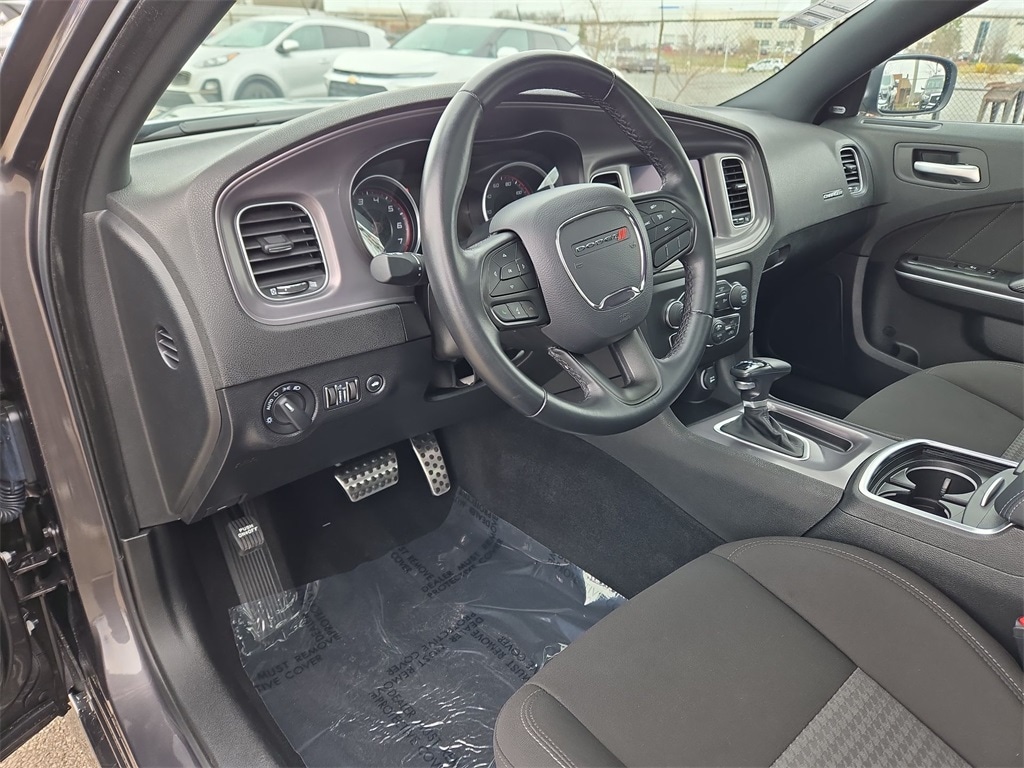 2023 DODGE CHARGER - Image 10