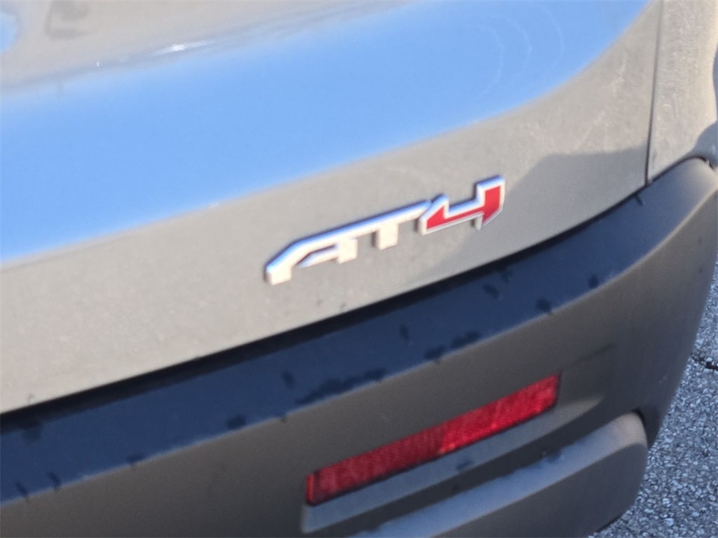 2023 GMC ACADIA - Image 31