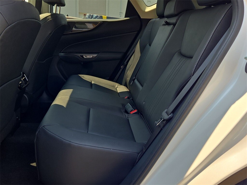 2024 LEXUS NX - Image 31