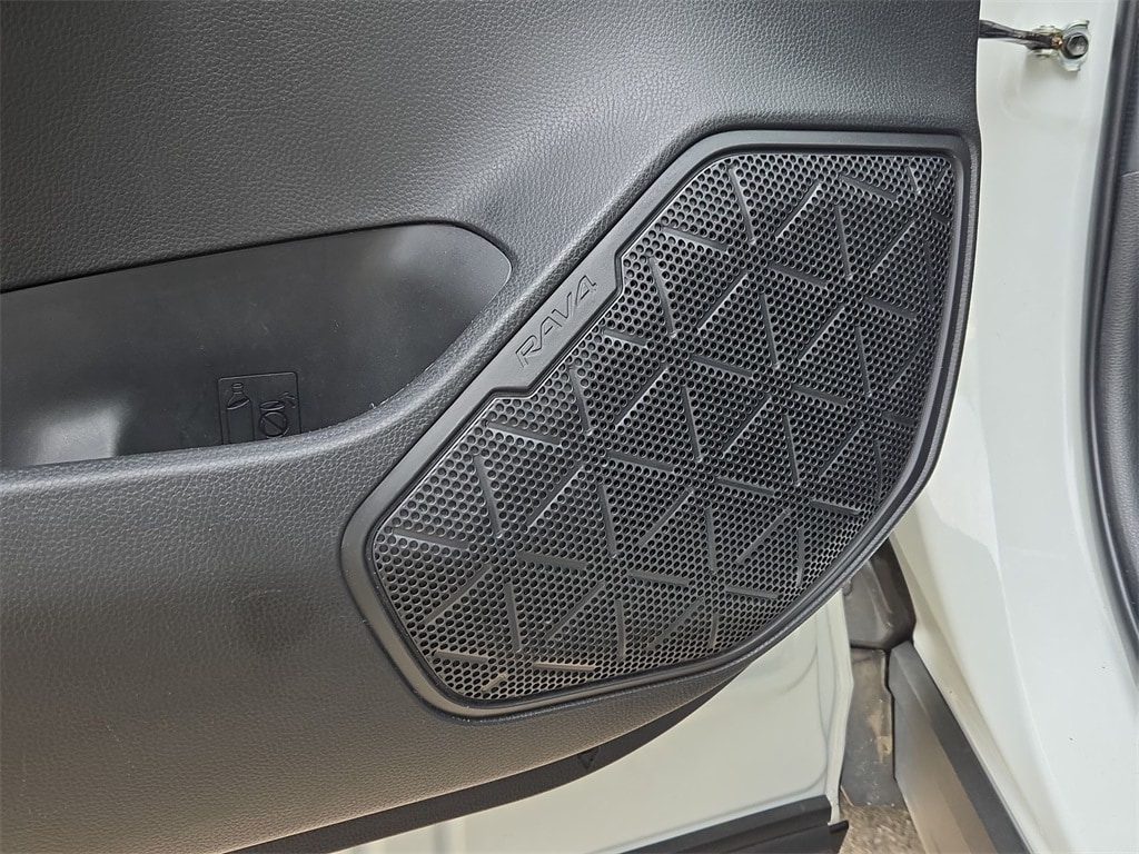 2022 TOYOTA RAV4 - Image 30