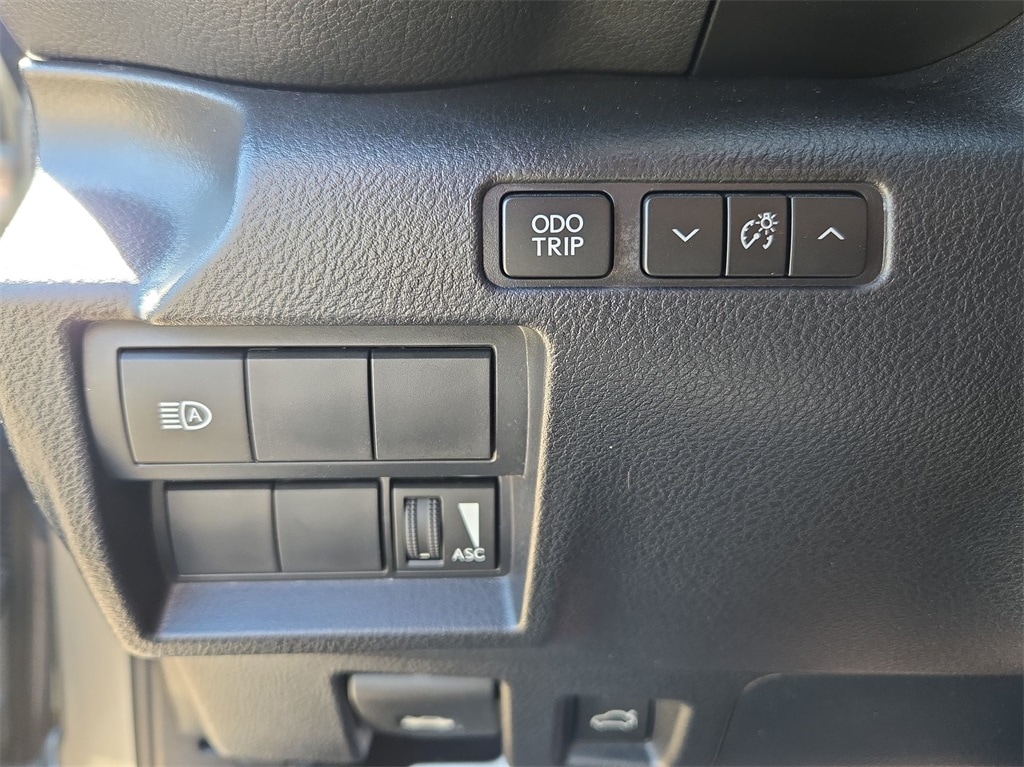 2022 LEXUS IS - Image 24