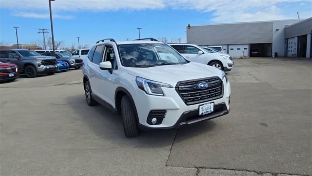 2022 SUBARU FORESTER - Image 2
