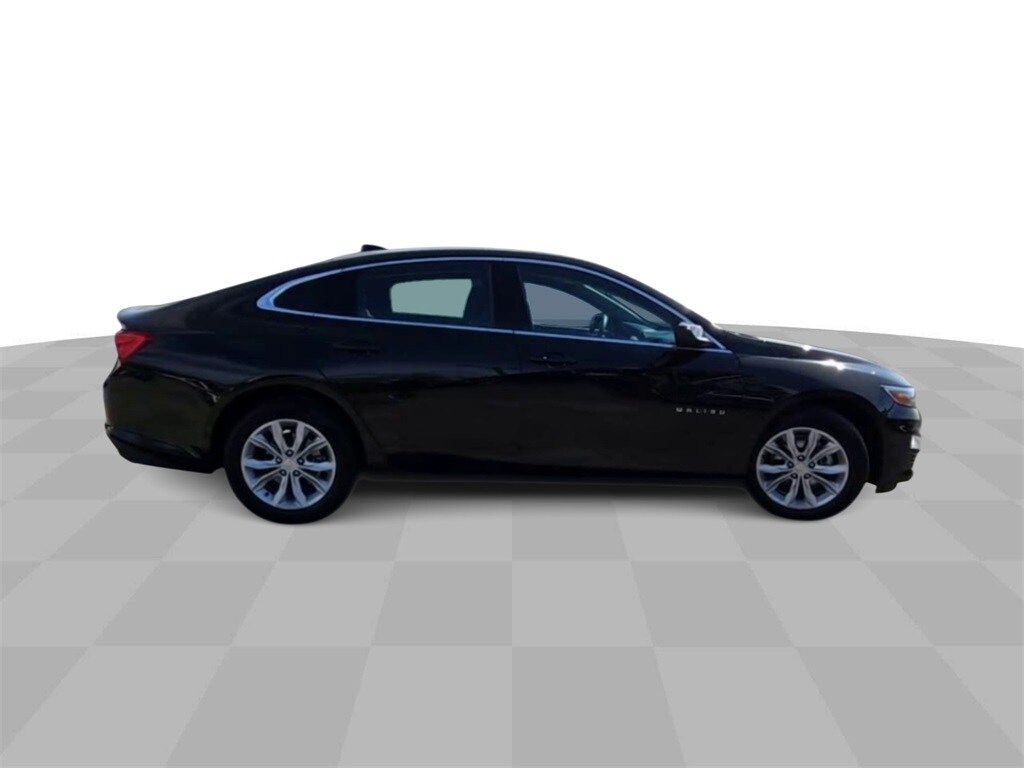 2023 Chevrolet Malibu 1LT photo 2