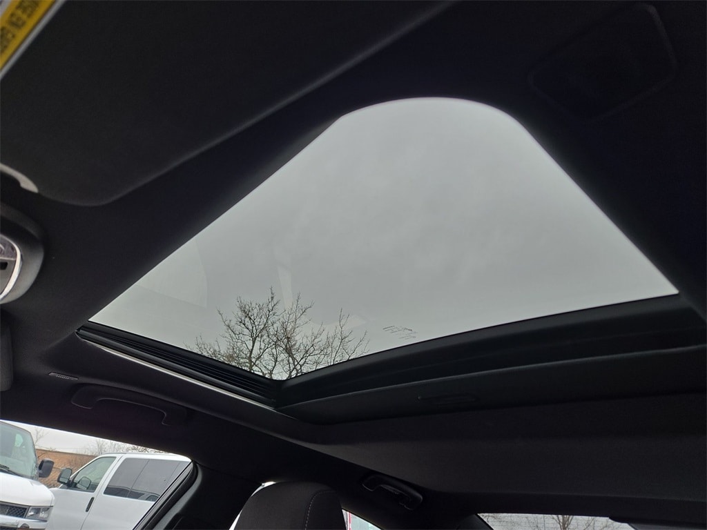 2023 DODGE CHARGER - Image 19