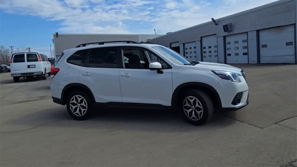 2022 SUBARU FORESTER - Image 9