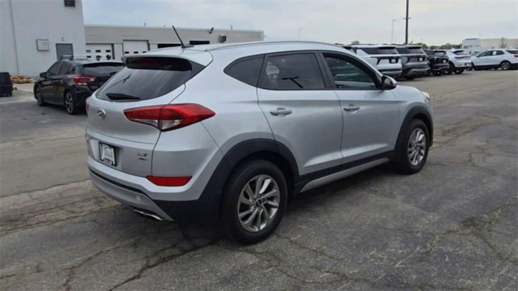 2017 HYUNDAI TUCSON - Image 8