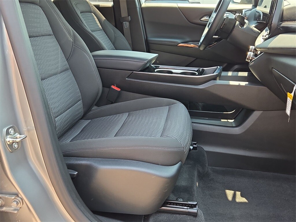 2025 Chevrolet Equinox LT - Photo 34