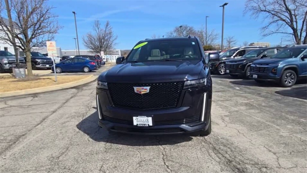 2022 Cadillac Escalade Sport photo 3