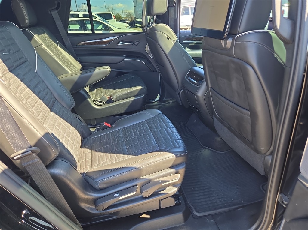 2022 CADILLAC ESCALADE - Image 33