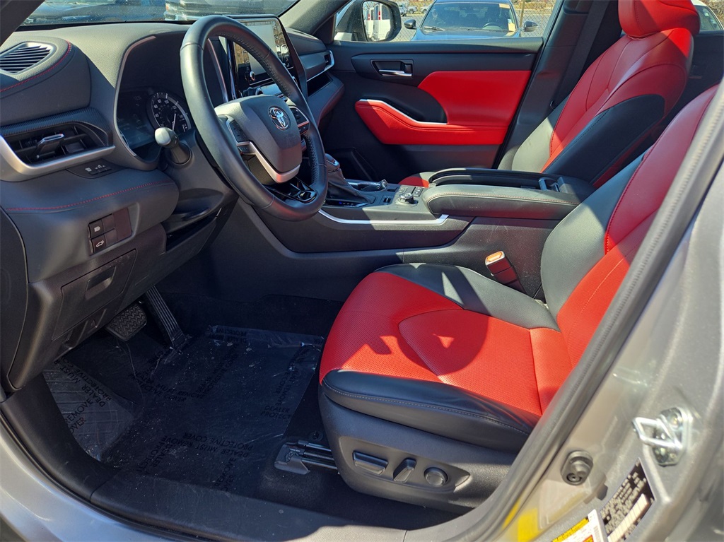2022 TOYOTA HIGHLANDER - Image 25