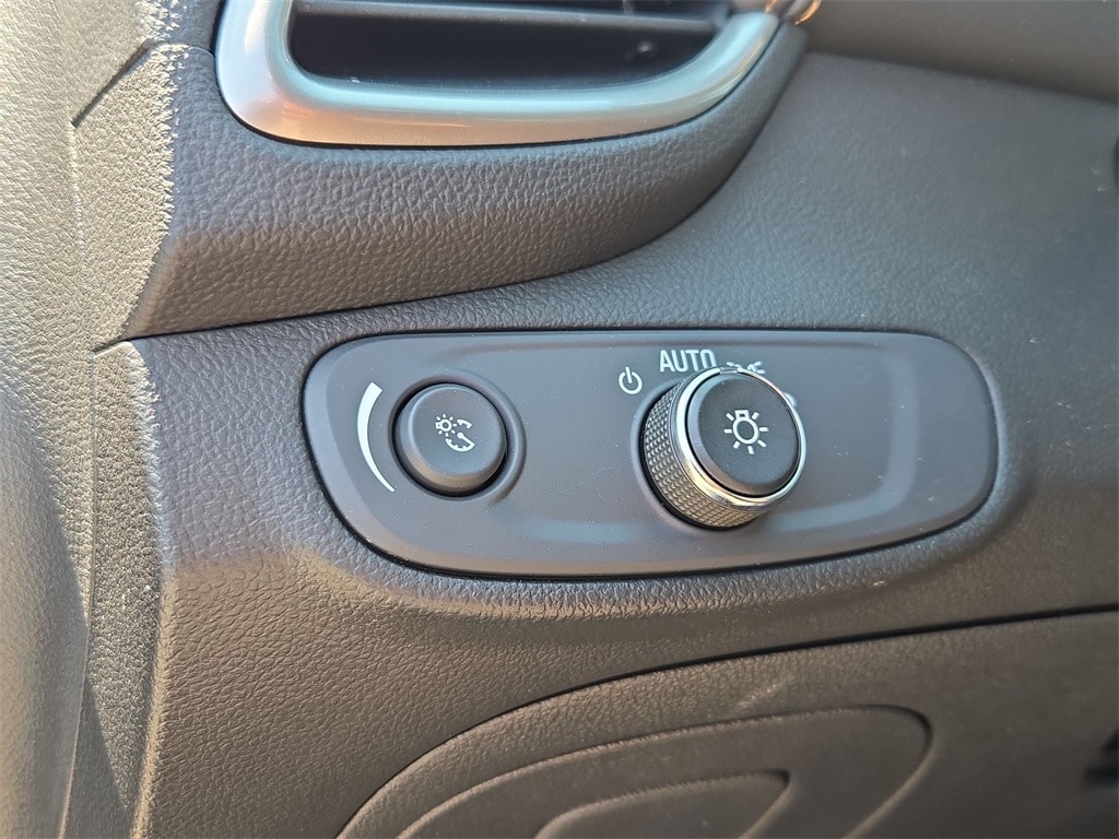 2022 CHEVROLET TRAX - Image 22