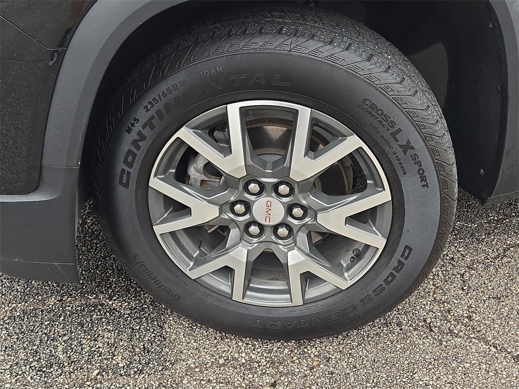 2023 GMC ACADIA - Image 30