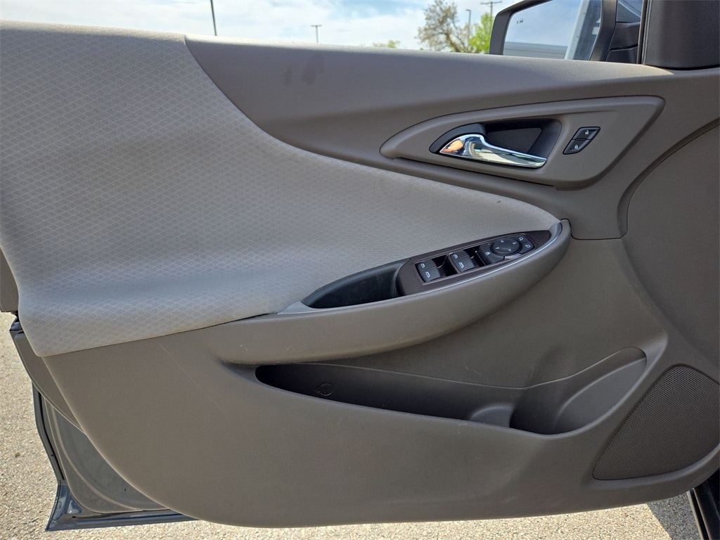 2021 CHEVROLET MALIBU - Image 27