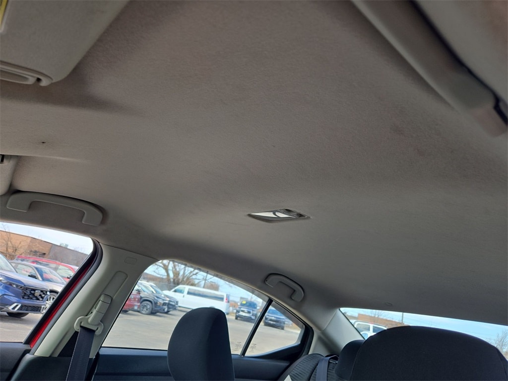 2021 NISSAN VERSA - Image 24