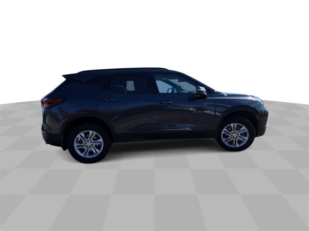 2022 Chevrolet Blazer 2LT photo 2
