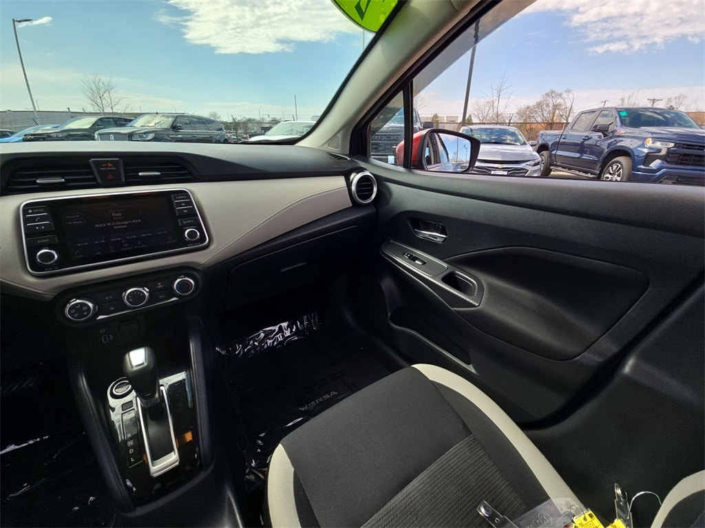 2021 NISSAN VERSA - Image 11