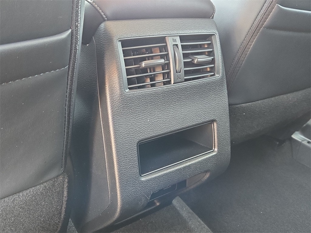 2024 MITSUBISHI OUTLANDER - Image 27