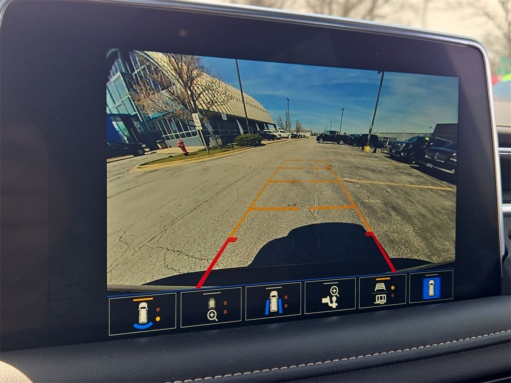 2022 GMC YUKON - Image 15