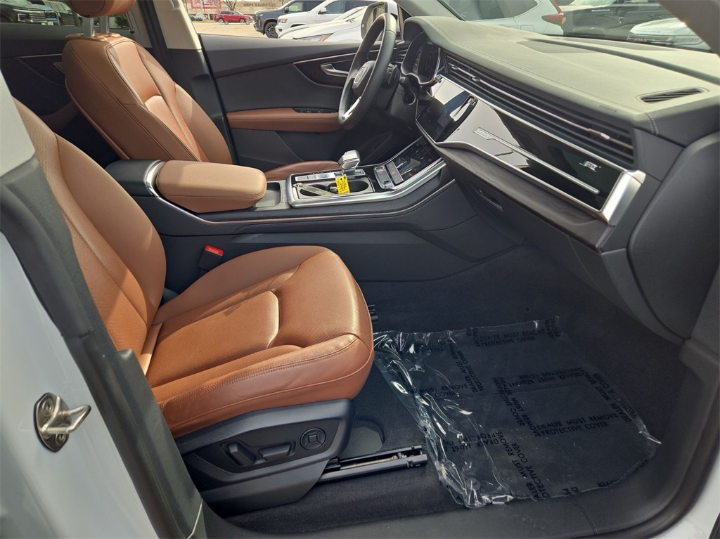 2023 AUDI Q8 - Image 35