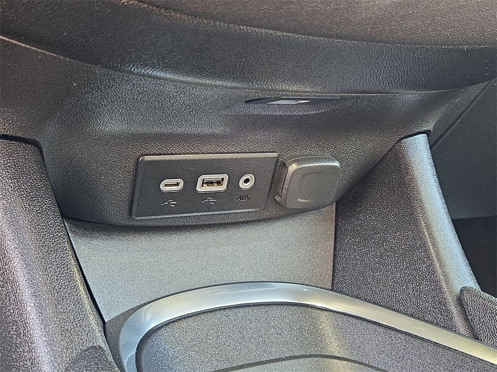 2023 CHEVROLET MALIBU - Image 40