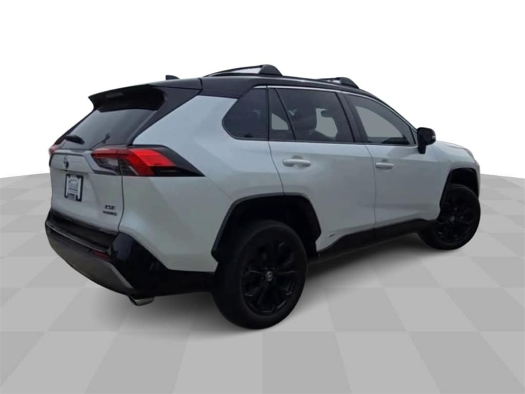 2022 TOYOTA RAV4 - Image 9