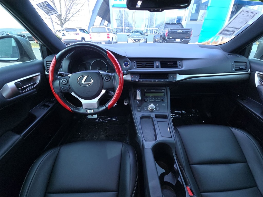 2017 LEXUS CT - Image 10