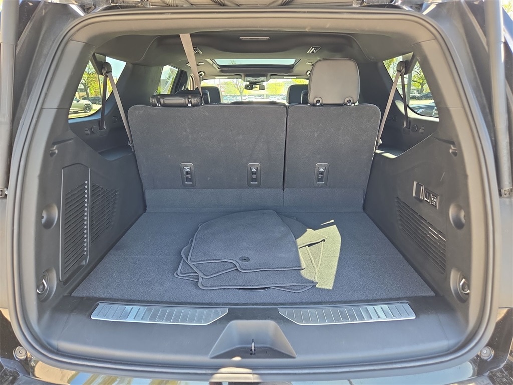 2023 CHEVROLET SUBURBAN - Image 33