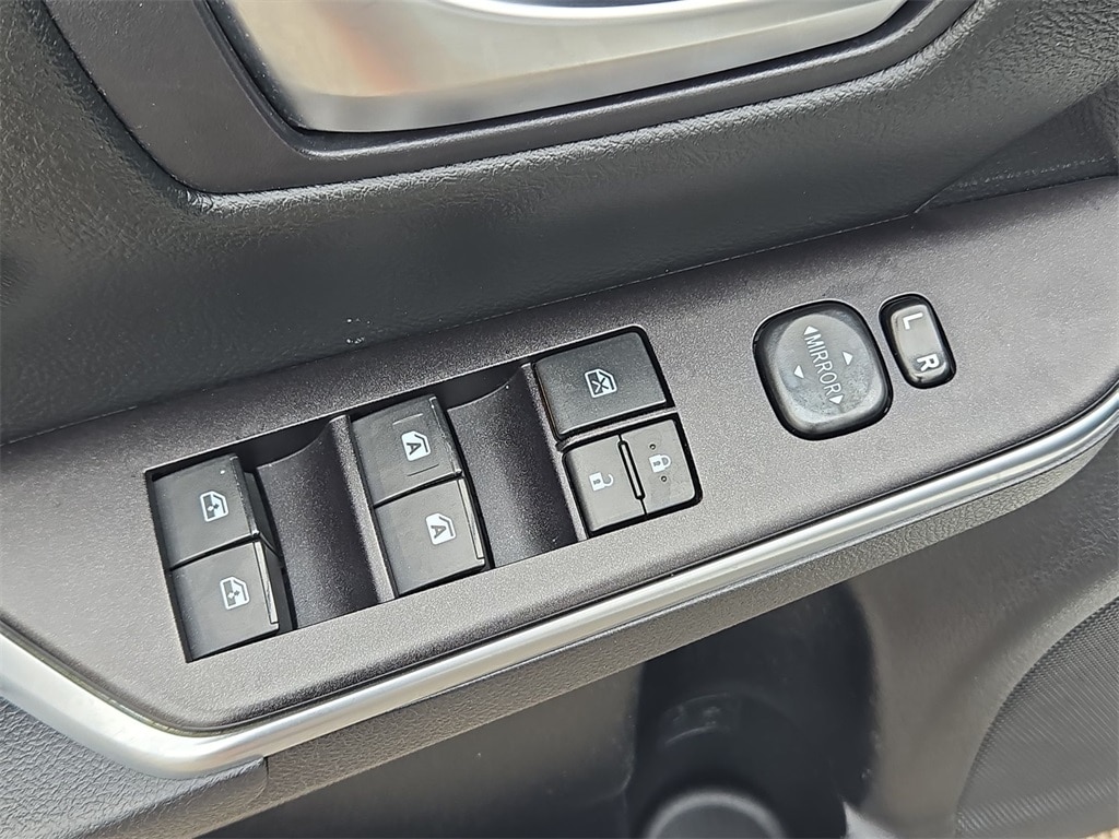 2015 TOYOTA CAMRY - Image 20