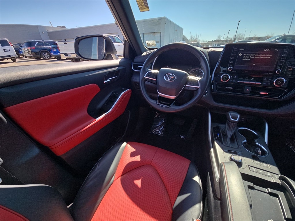 2022 TOYOTA HIGHLANDER - Image 15