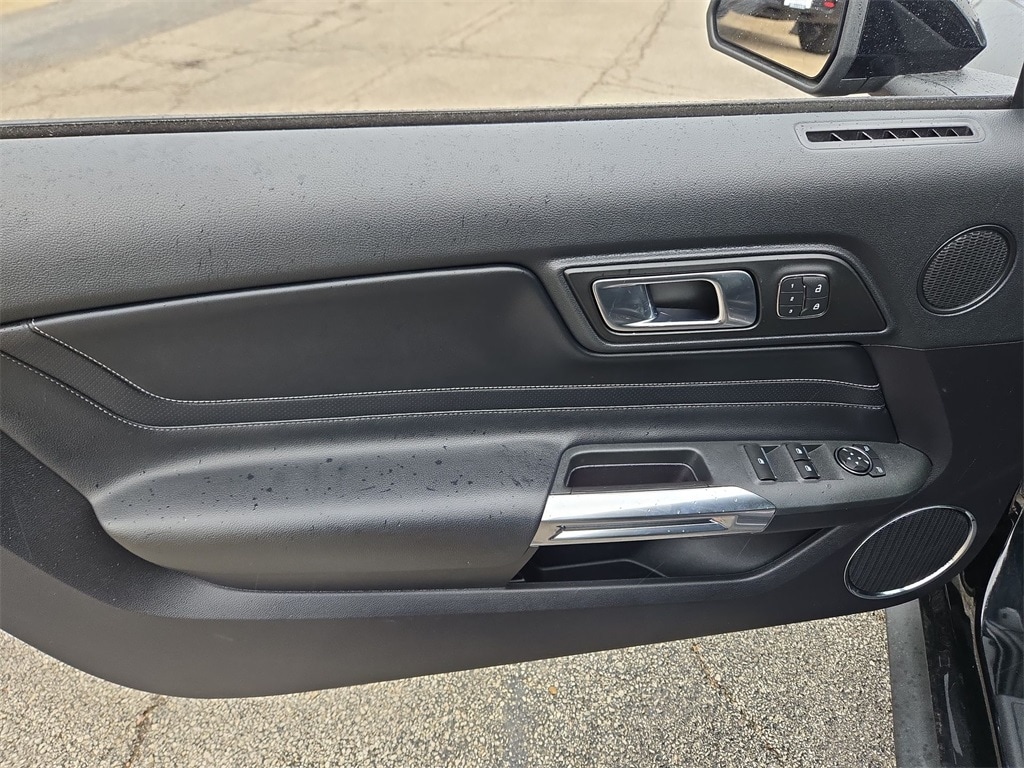 2019 FORD MUSTANG - Image 20