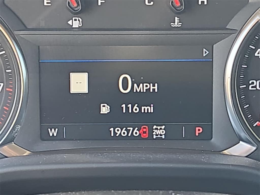 2023 GMC ACADIA - Image 12