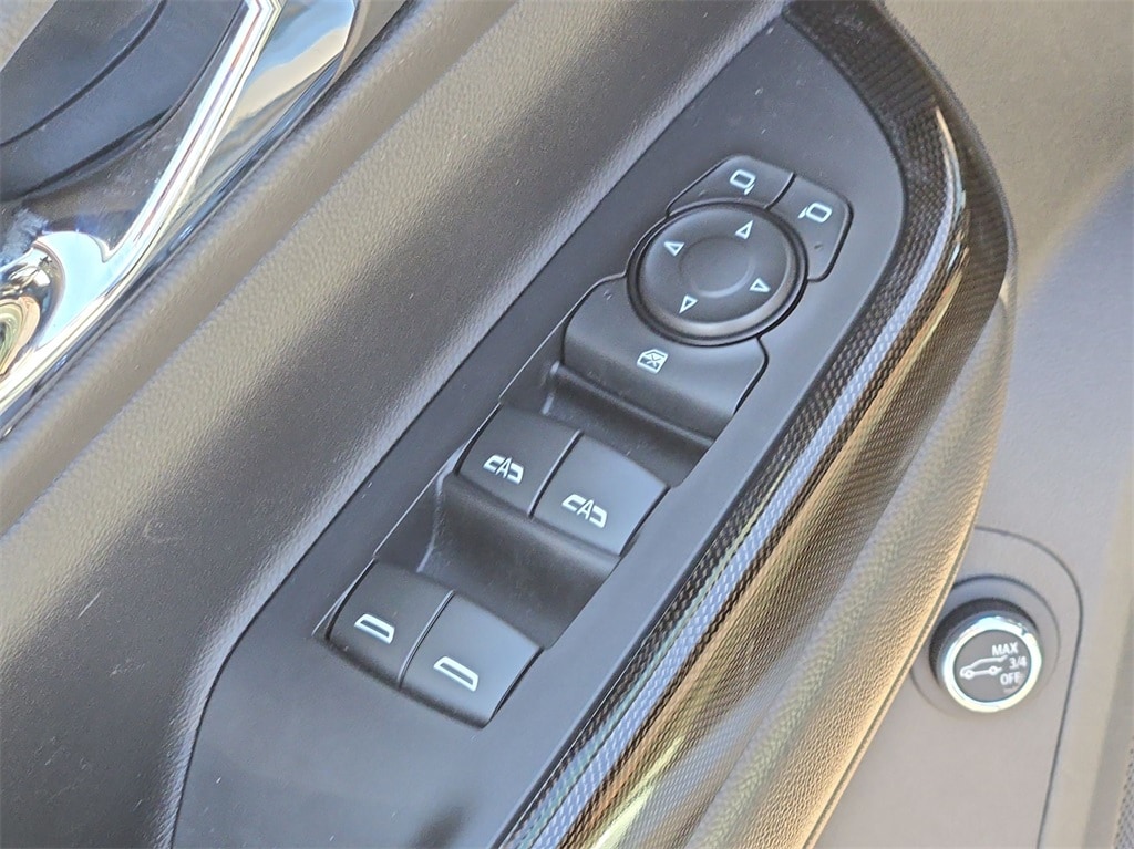 2023 GMC ACADIA - Image 22