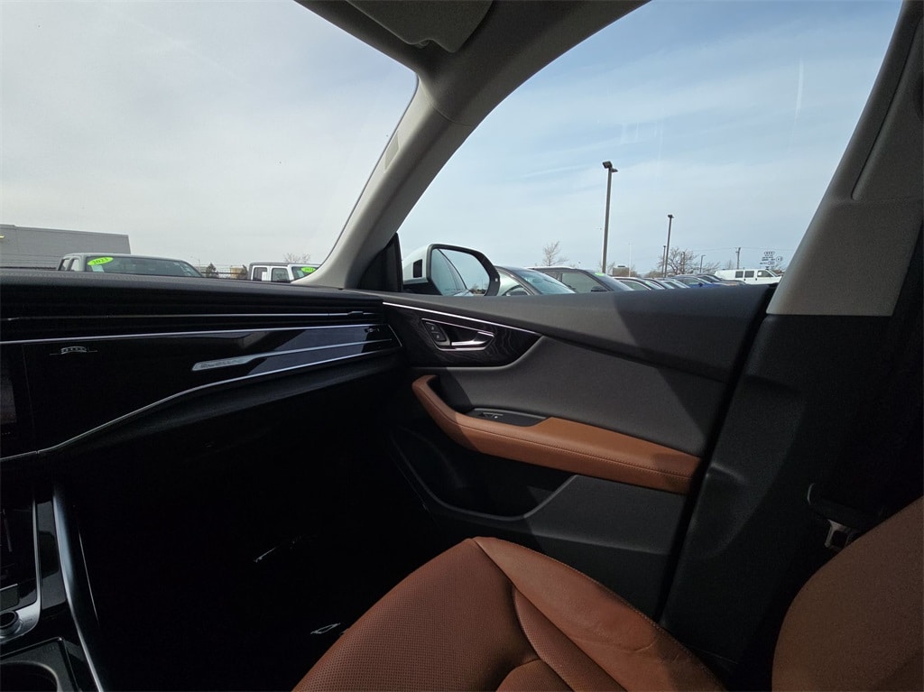 2023 AUDI Q8 - Image 11