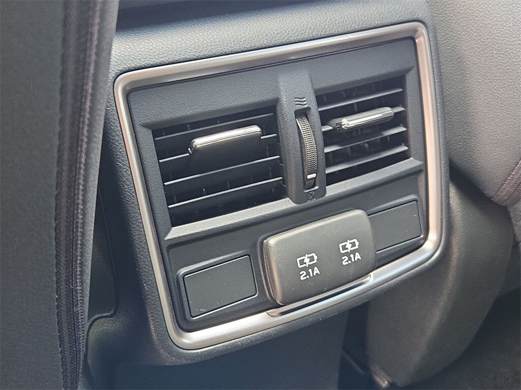 2022 SUBARU FORESTER - Image 27