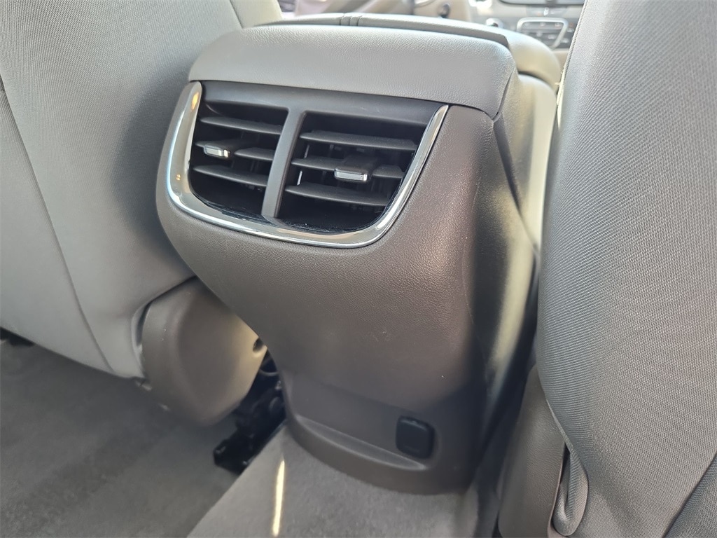 2021 CHEVROLET MALIBU - Image 26