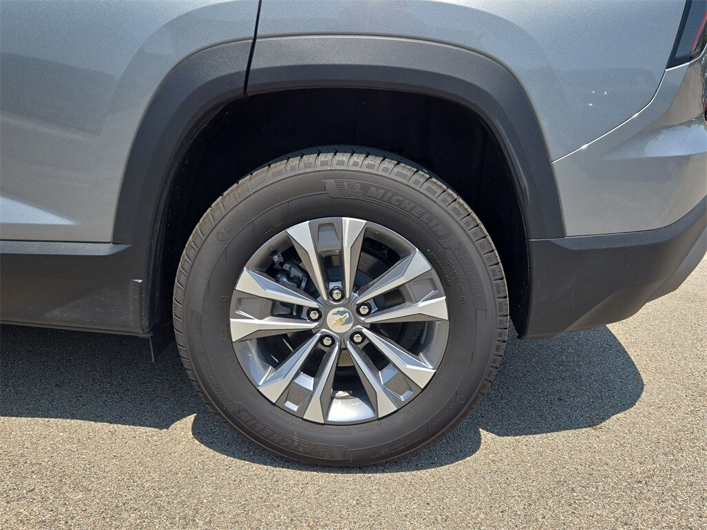 2025 Chevrolet Equinox LT - Photo 39