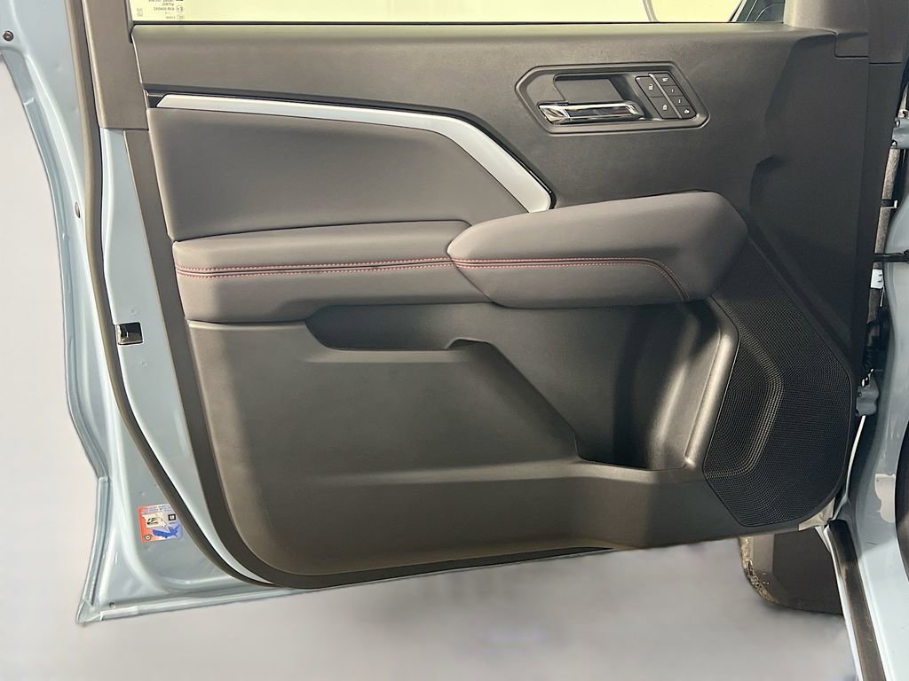 2025 Chevrolet Colorado Z71 - Photo 18