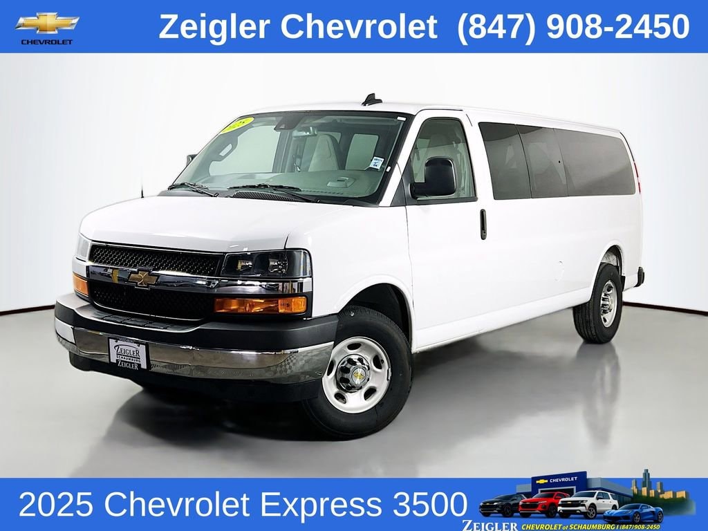 2025 Chevrolet Express 3500 LT Extended's photo