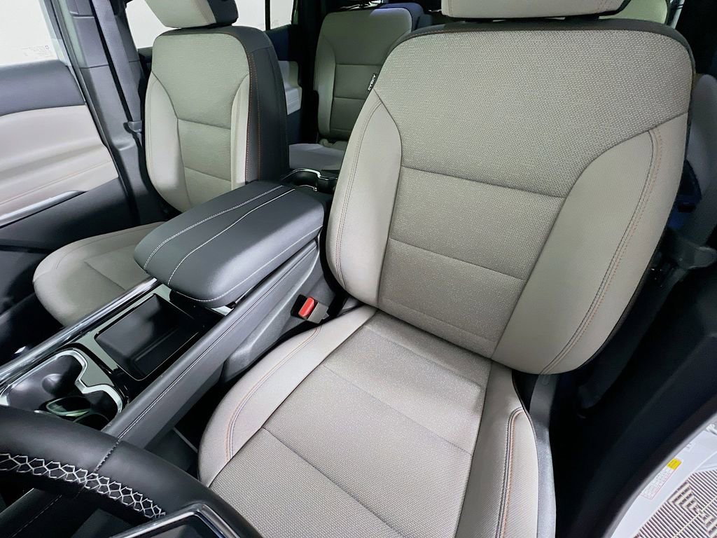 2026 Chevrolet Traverse LT - Photo 21