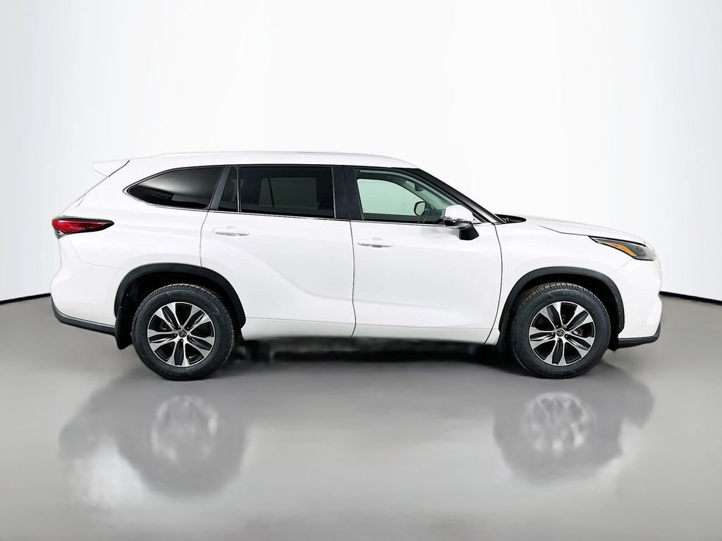 Used 2023 Toyota Highlander XLE SUV