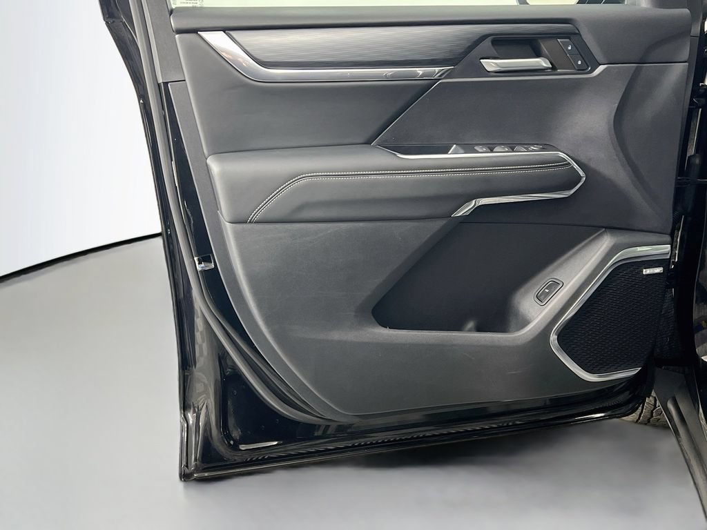 2024 GMC Acadia Elevation - Photo 18