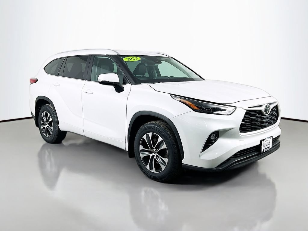 Used 2023 Toyota Highlander XLE SUV