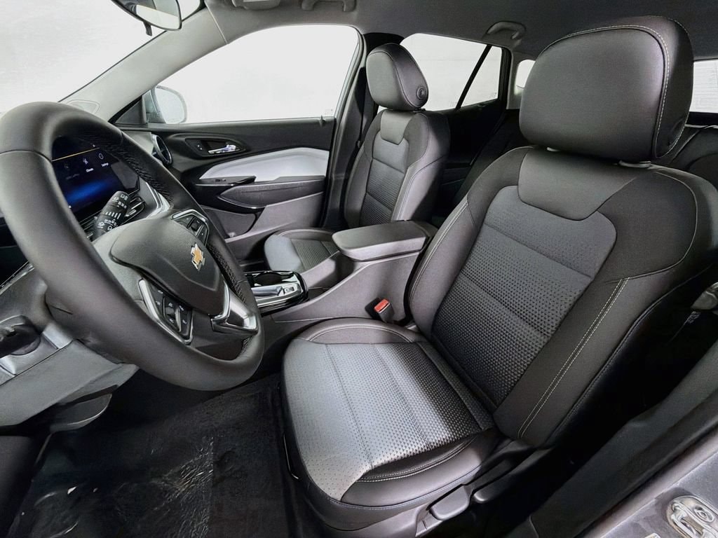 2026 Chevrolet Trax LT - Photo 20