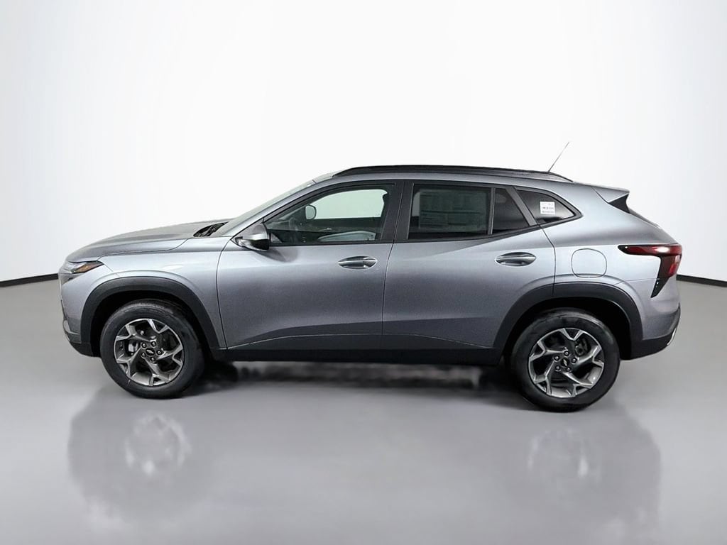 2026 Chevrolet Trax LT - Photo 4