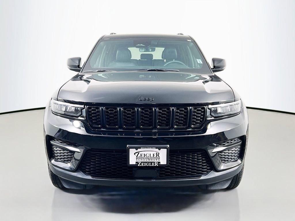 Used 2025 Jeep Grand Cherokee Altitude 4x4 SUV