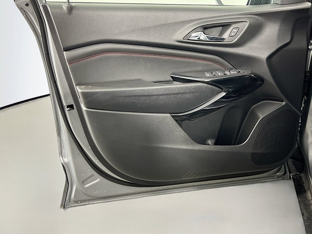 2026 Chevrolet Trax RS - Photo 17