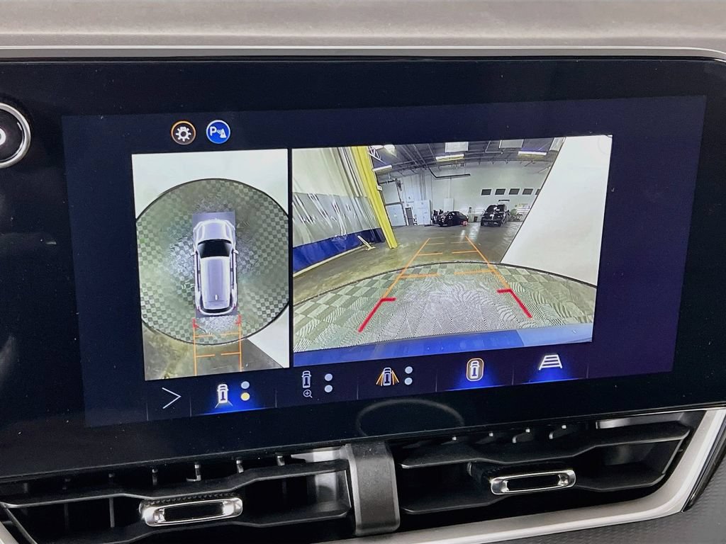 2026 Chevrolet Equinox LT - Photo 14