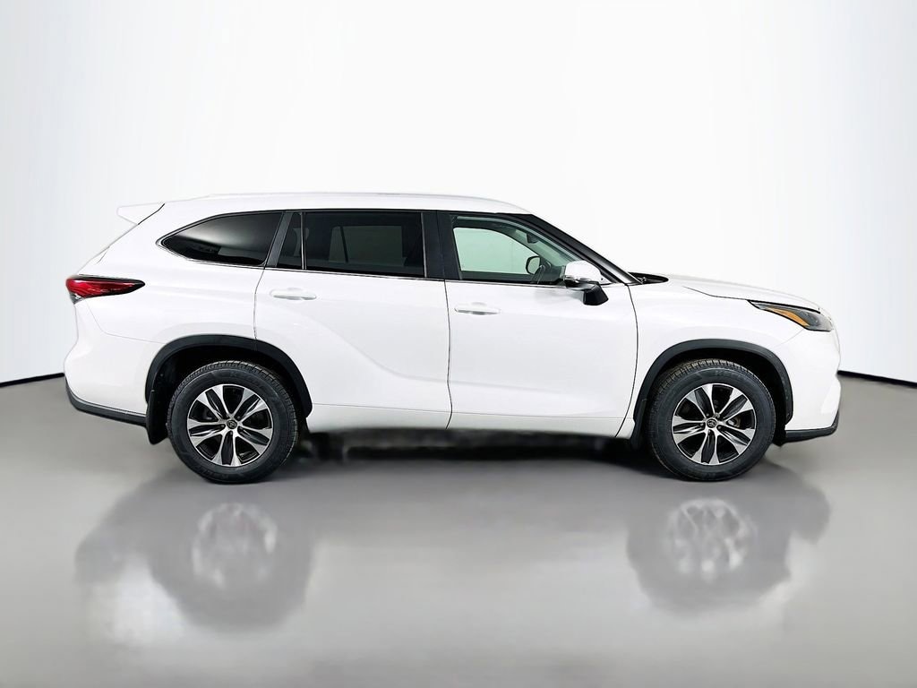 Used 2023 Toyota Highlander XLE SUV